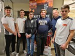 Unsere 3 Toplehrlinge Dominik Wegenberger 2. LJ., Matthias Binder 2. LJ. und Nico Hinterleitner, 3. LJ. beim Lehrlings-Infoabend der Baufirma Lechner am 11.11.2021. Die 2 sehr interessierten Besucher Thomas Lux-Amon und Nico Finder haben sich beim Infoabend ihre Schnupperlehre fixiert.