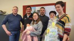 Wieder ein freudiges Ereignis bei Baufirma Lechner - Thomas Sailer, Mitarbeiter in der Kaminsanierung ist Vater geworden. Eine süße kleine Bernadette erblickte am 9.3.2023 das Licht der Welt. Bei der Übergabe der Geschenke - einer Windeltorte und einer wunderschönen Decke hatte Thomas uns seine Anna eine riesige Freude.