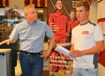 Der Firmenchef BM DI (FH) Christian Lechner und Lehrling im 2. Lehrjahr Dominik Klampfer beim sehr interessanten und gut besuchten Lehrlings-Infoabend