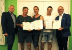 Ladislav Chupác, angel. Bauarbeiter, Pavol Sprlák, angel. Bauarbeiter und Jozef Hmira, Maurer-Facharbeiter für je 5 Jahre