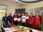 Lehrlings-Aufnahmetag 2020 bei Baufirma Lechner mit Lehrlingsexpertin Mag. (FH) Petra Pinker, der Firmenchef Baumeister DI (FH) Christian Lechner, die Bewerber für die Maurerlehre Dominik Wegenberger, Lukas Steinfellner, Matthias Binder, Christoph Jedlicka und unsere Lehrlinge Nico Hinterleitner, 1. Lehrjahr und Dominik Klampfer, 3. Lehrjahr