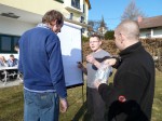 Anton Gutmeier und Rudi Leopold mit Mario Niedzballa beim Team - Seminar